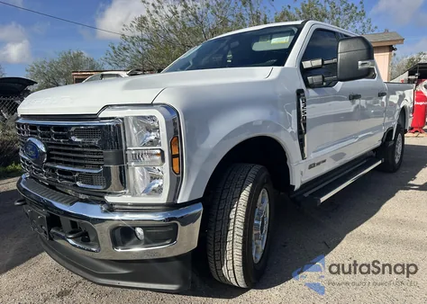 2025 Ford F-250 Xlt z USA, uszkodzony, nr VIN 1FT7W2BT0SEC53244